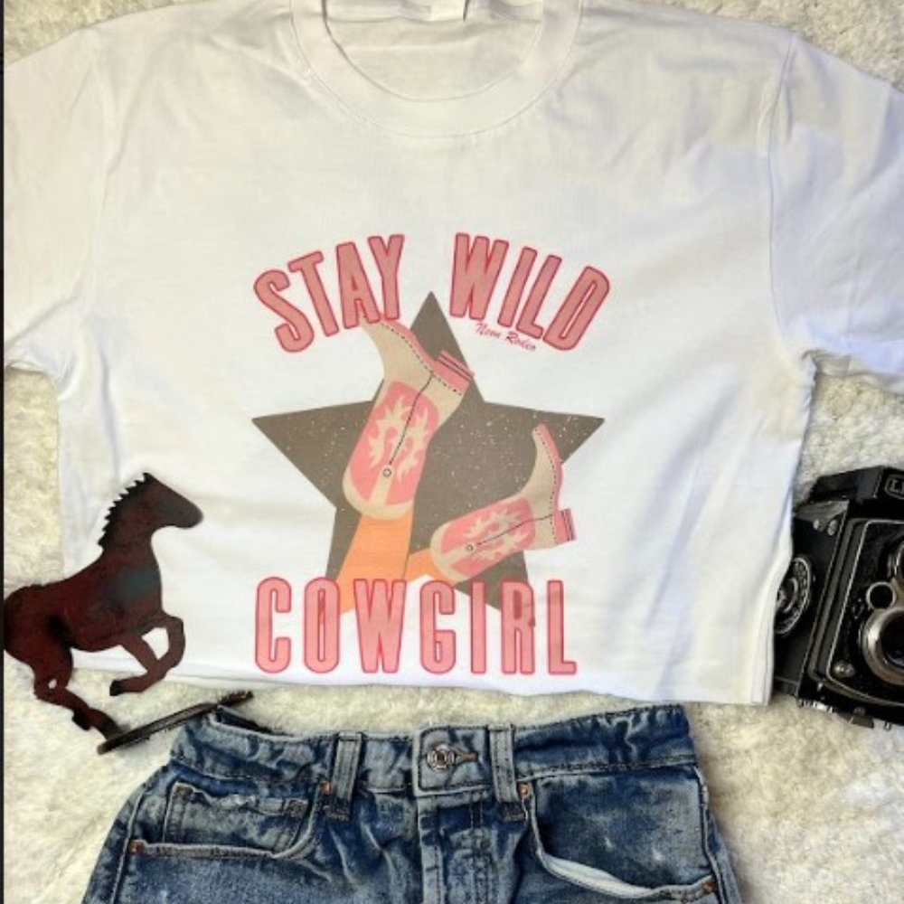 Stay Wild Cowgirl Country Western Cowboy Boots Rodeo Star Graphic Cropped Tee